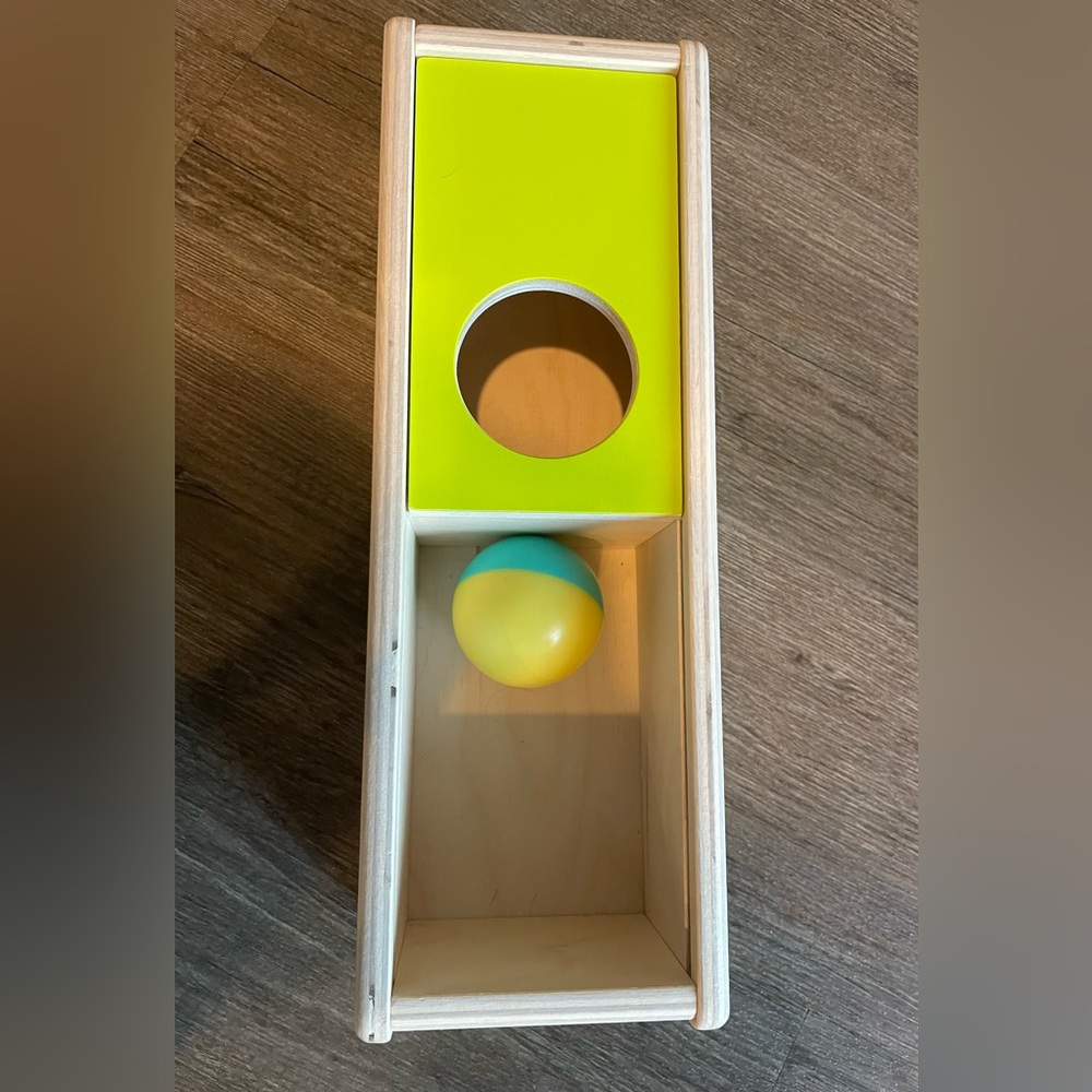 Lovevery Wooden Sliding Top Box With Ball Part Of Thinker Kit Montessori 11-12M
